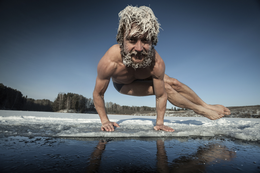 Yogaleicht-yogareise-Winterreise-erzgebirge-kreuztanne